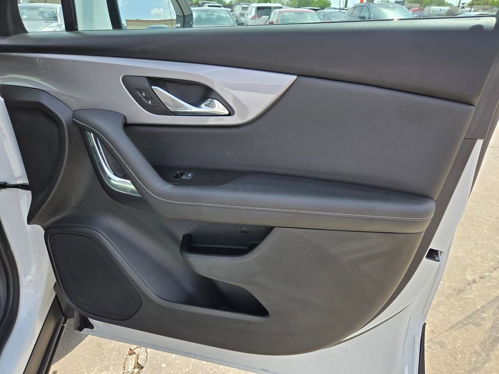 Used 2025 Chevrolet Blazer LT image 29