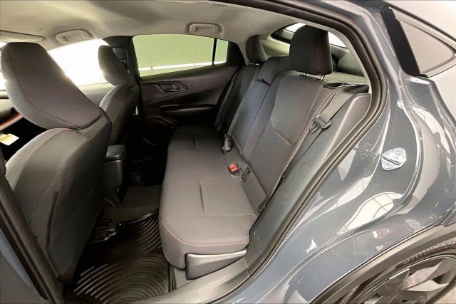 Used 2026 Toyota Prius Plug-In Hybrid FWD image 20