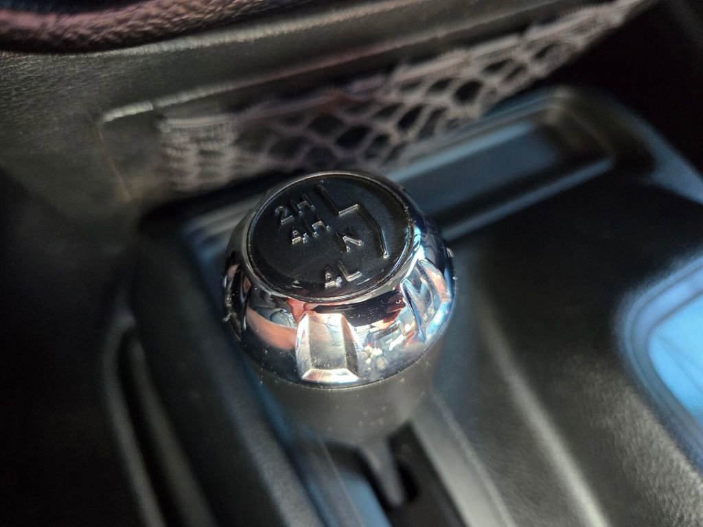 Used 2018 Jeep Wrangler Unlimited Sport AWD/4WD image 24