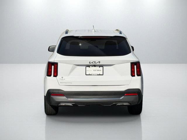 Certified 2025 Kia Sorento S image 6
