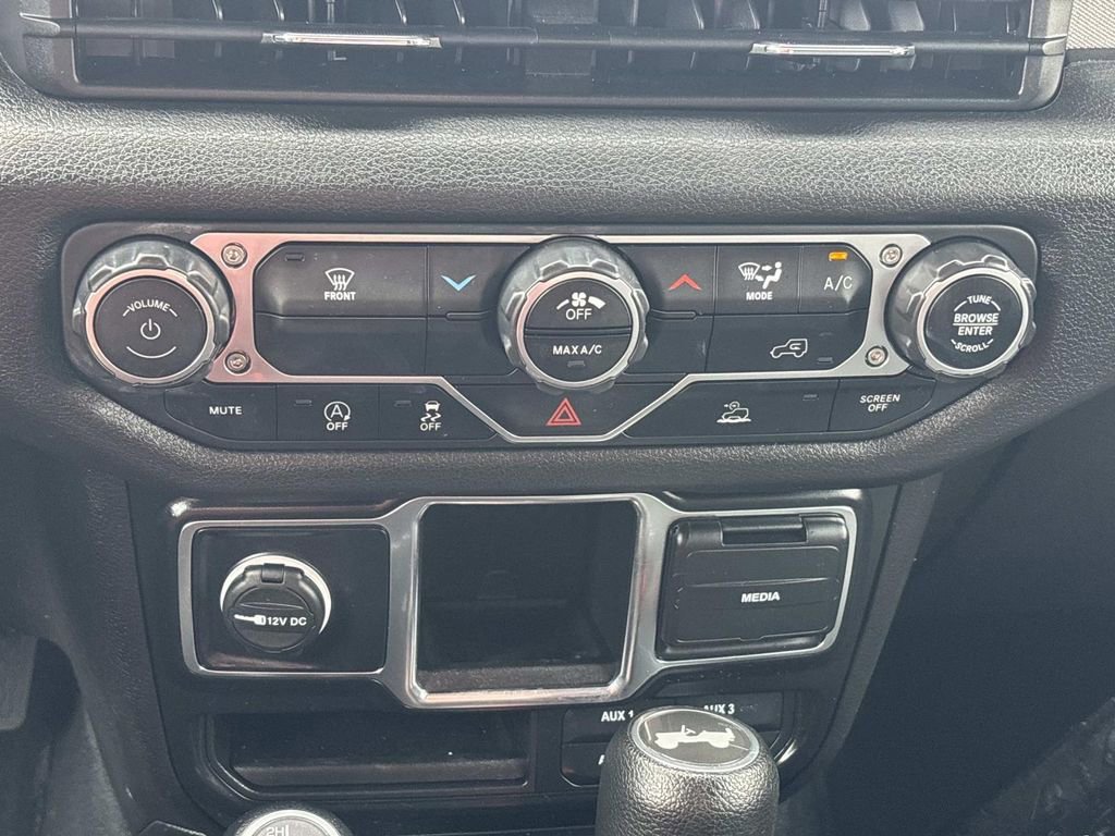 Used 2024 Jeep Wrangler Sport image 20