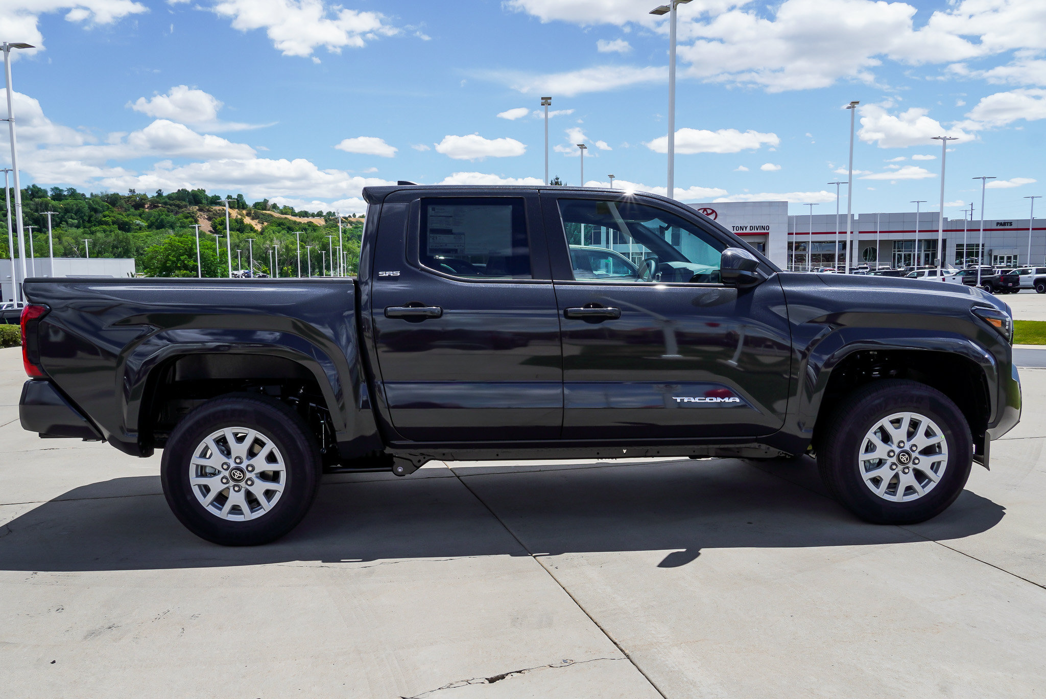New 2026 Toyota Tacoma SR5 AWD/4WD image 9