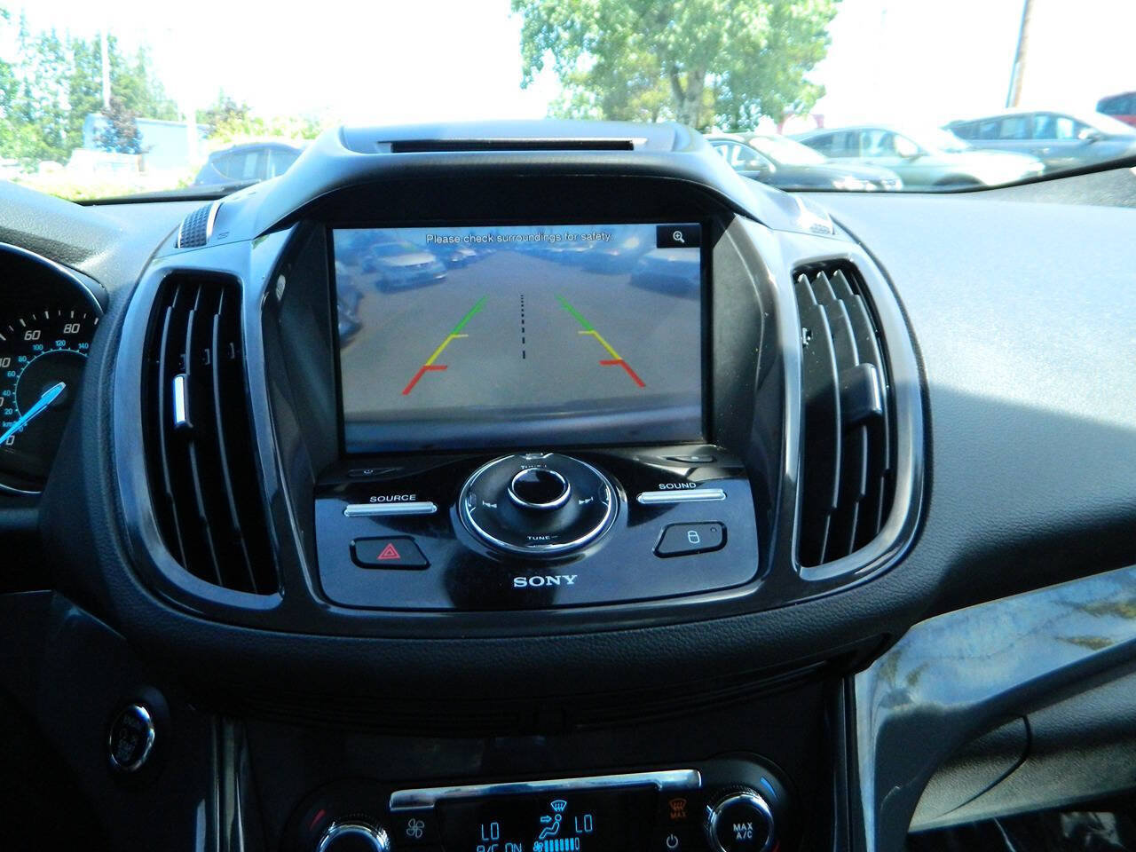Used 2013 Ford Escape Titanium w/ Parking Technology Pkg AWD/4WD image 20