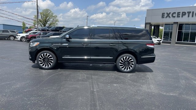 Used 2022 Lincoln Navigator L Black Label image 3