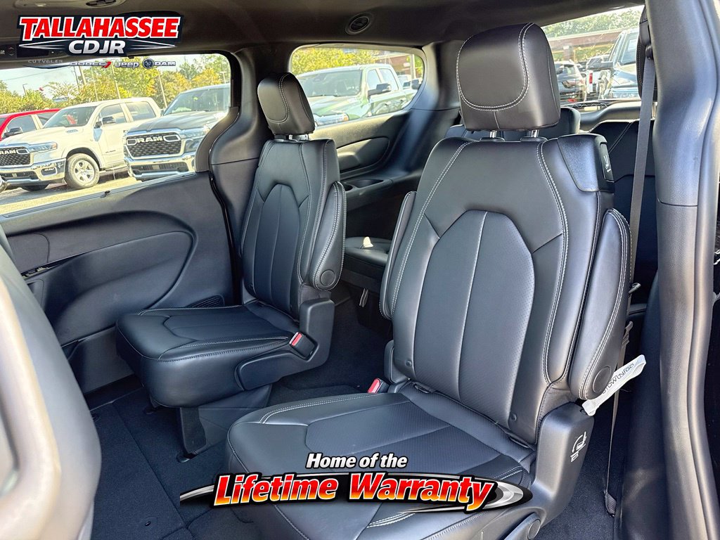 New 2027 Chrysler Pacifica LX FWD image 30