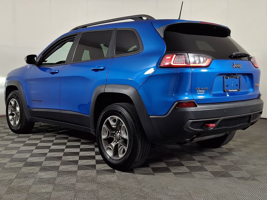 Used 2019 Jeep Cherokee Trailhawk w/ Cold Weather Group AWD/4WD image 7