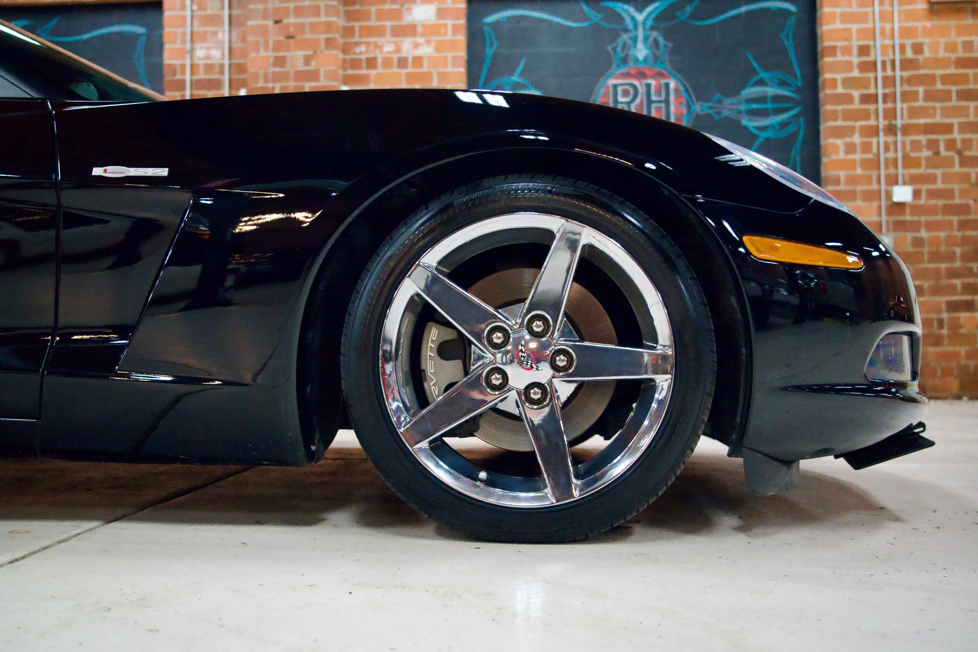 Used 2005 Chevrolet Corvette Convertible w/ Preferred Equipment Group RWD image 11