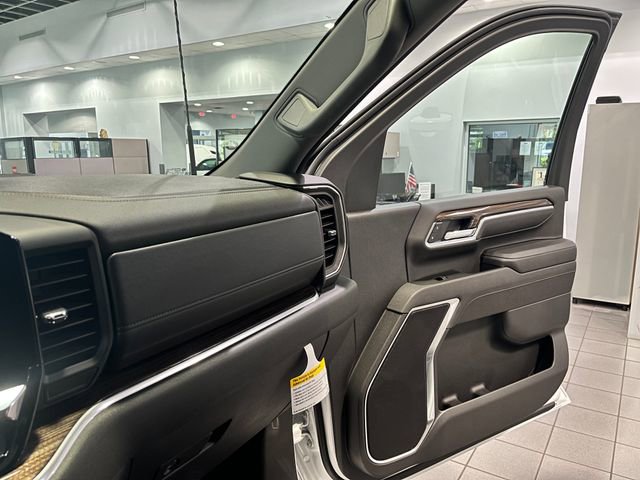 Certified 2025 Chevrolet Silverado 2500 LT w/ Convenience Package image 23