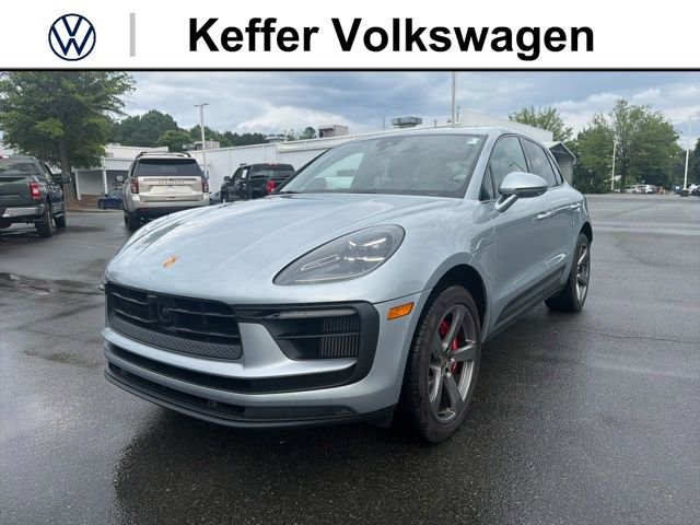 Used 2022 Porsche Macan S AWD/4WD image 1
