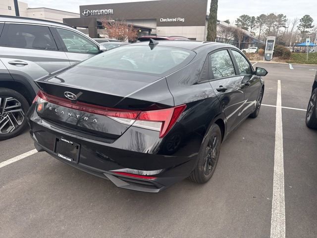 Used 2023 Hyundai Elantra SEL image 9