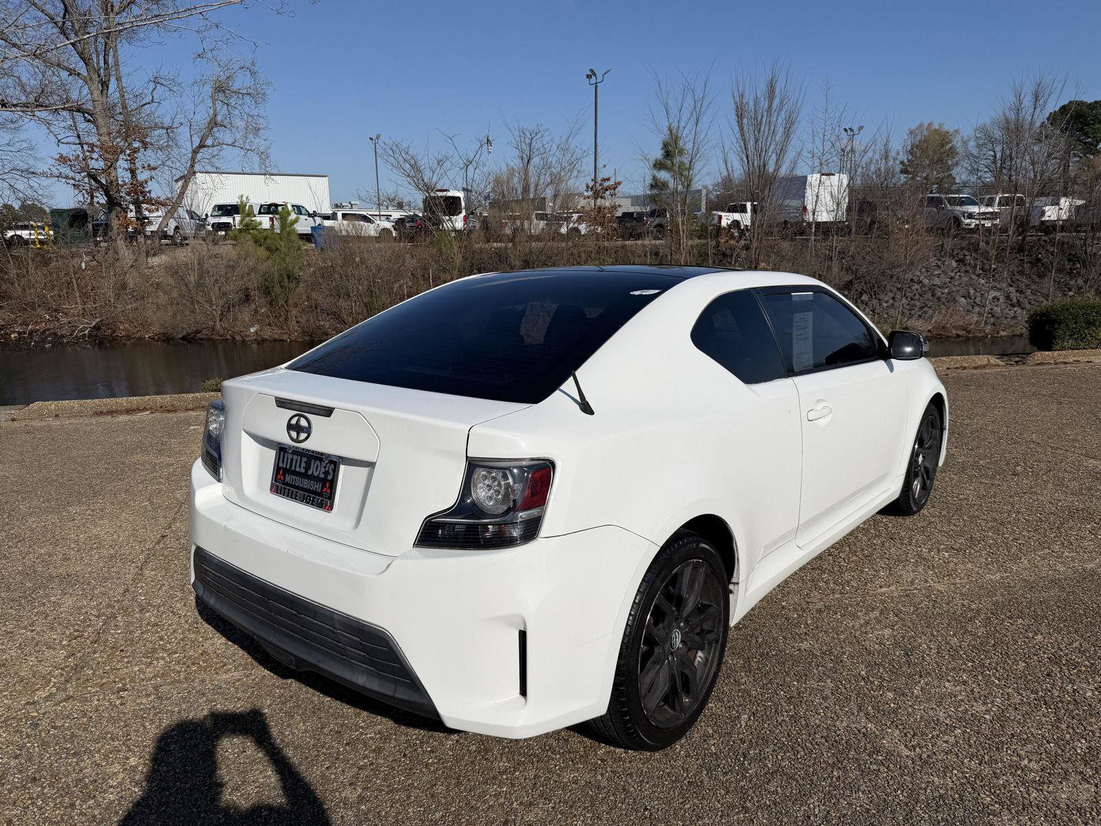 Used 2014 Scion tC image 5