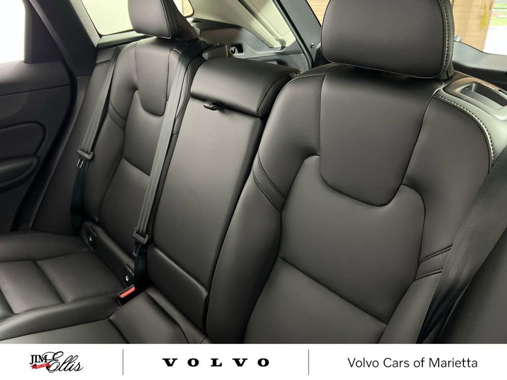 New 2025 Volvo XC60 B5 Core w/ Climate Package image 24