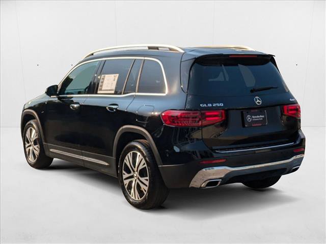 Certified 2025 Mercedes-Benz GLB 250 4MATIC w/ Exclusive Package image 7