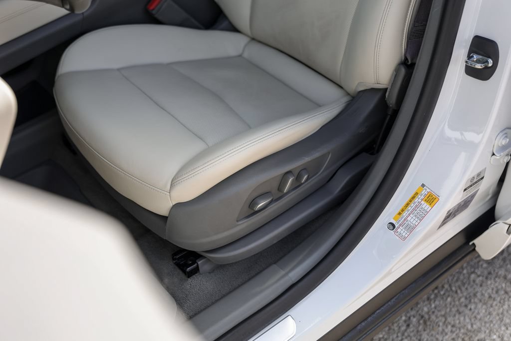 Used 2023 Cadillac XT6 Premium Luxury FWD image 8