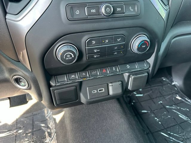 Used 2022 Chevrolet Silverado 1500 Custom Trail Boss w/ LPO, Dark Essentials Package AWD/4WD image 23