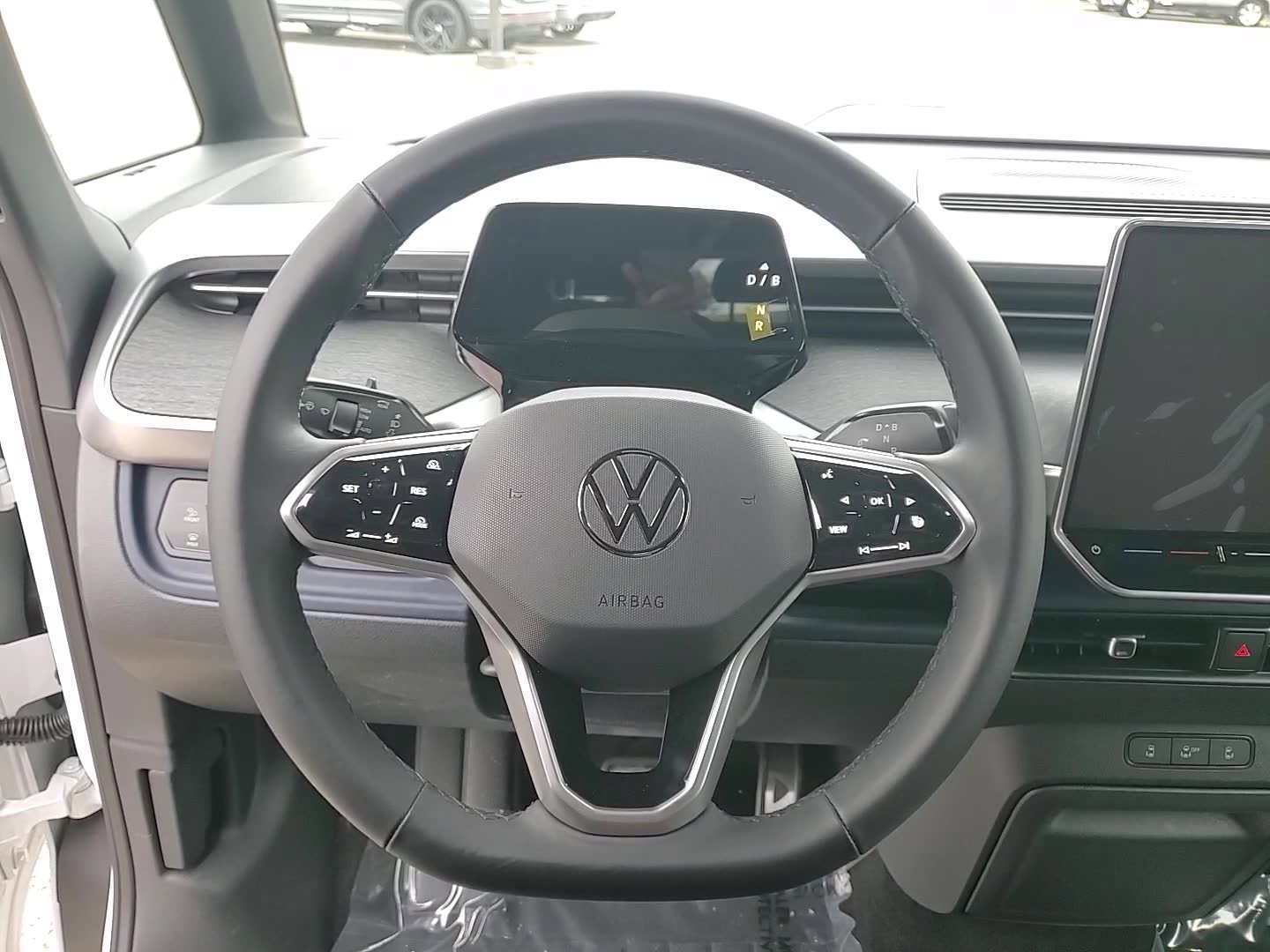 New 2025 Volkswagen ID. Buzz Pro S image 17