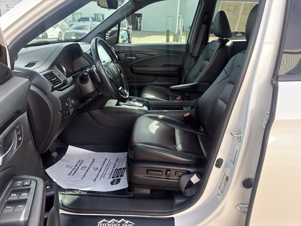 Used 2023 Honda Ridgeline Black Edition image 13