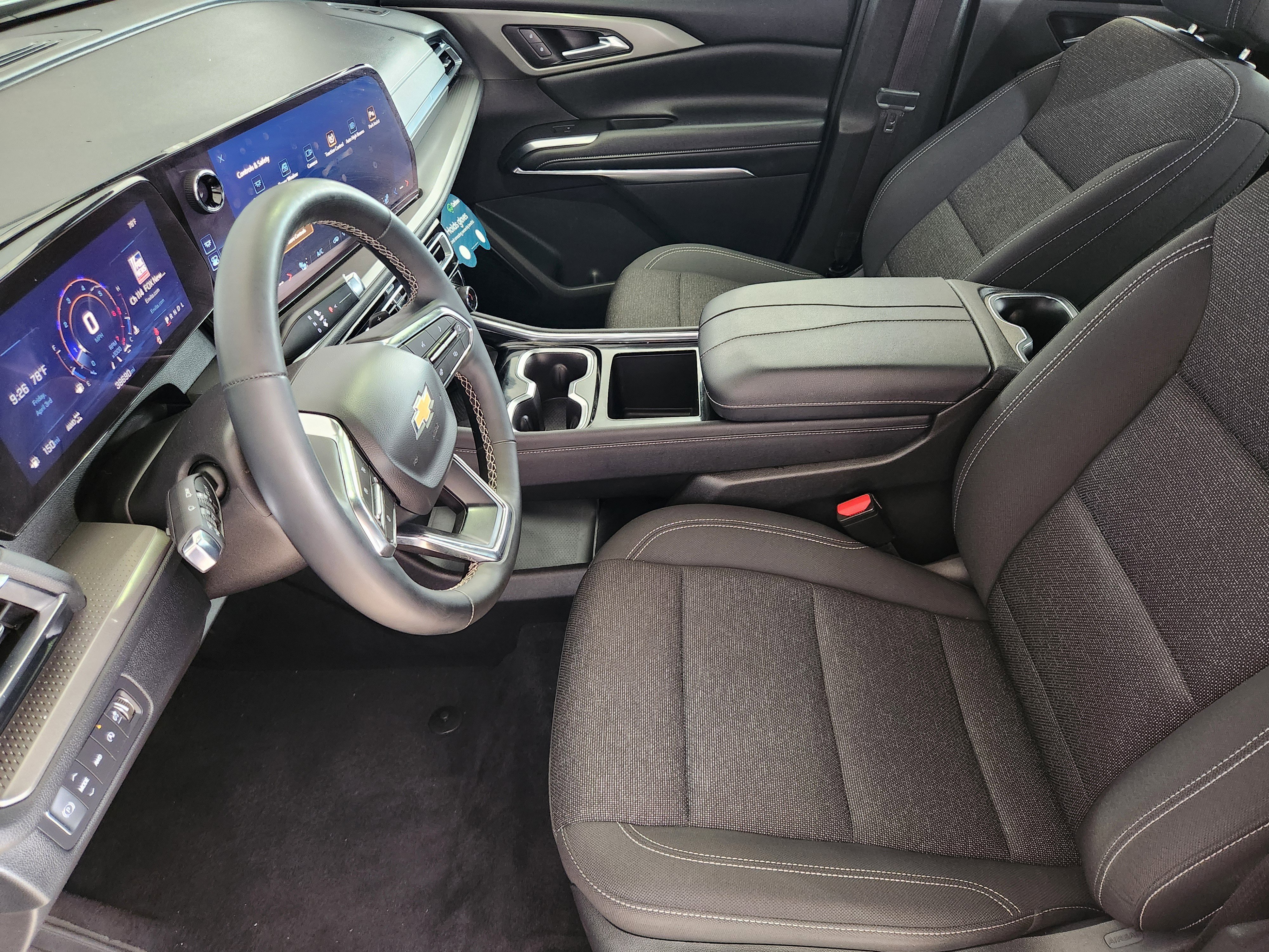 Used 2025 Chevrolet Traverse LT AWD/4WD image 13