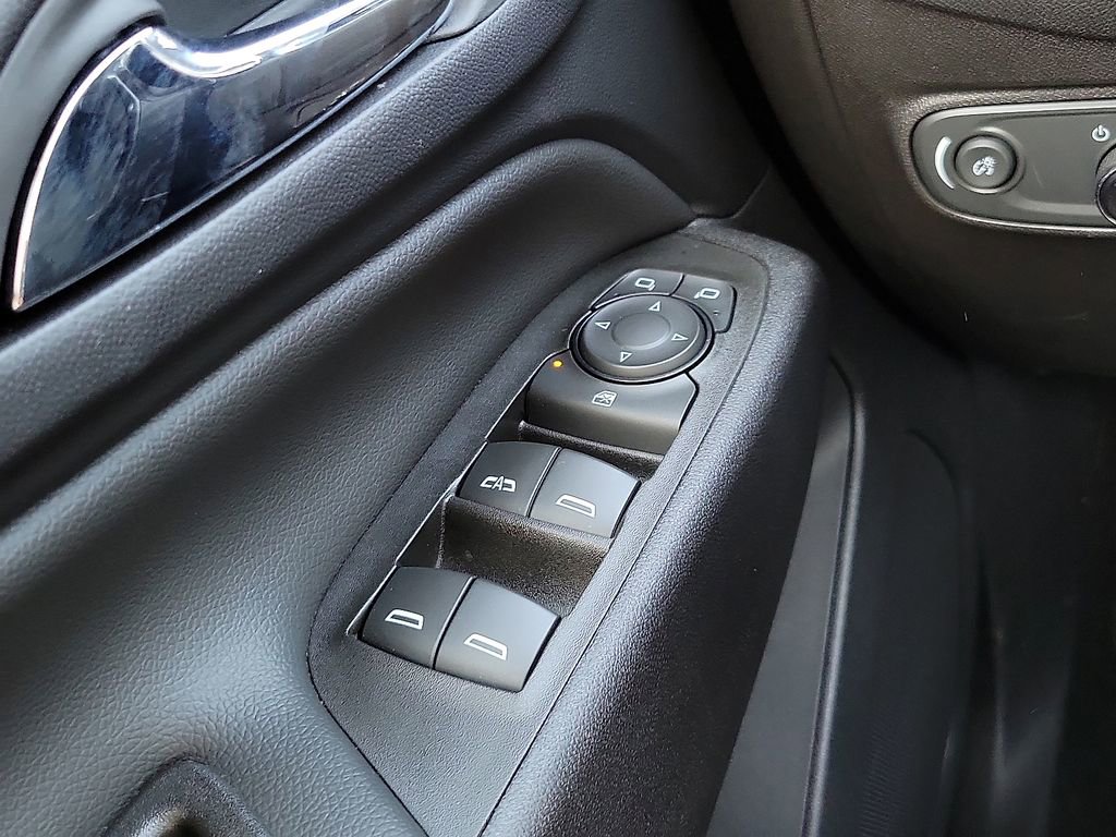 Used 2023 Chevrolet Equinox LT image 13