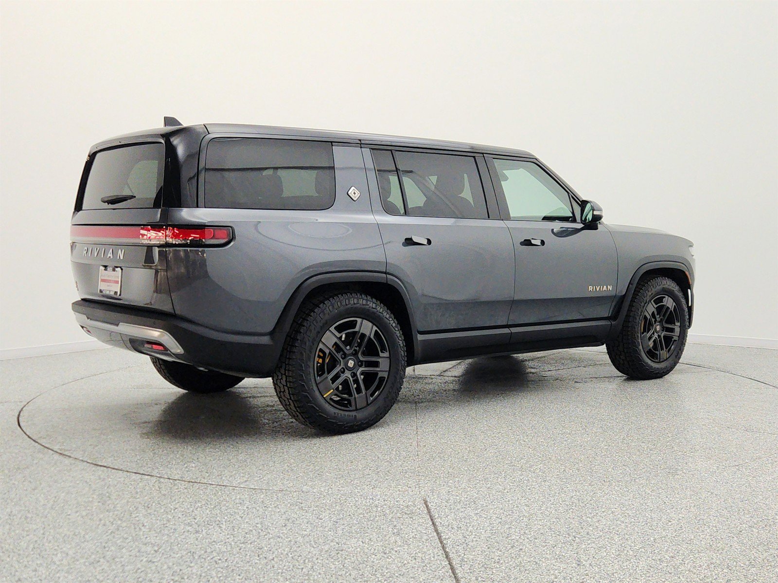 Used 2024 Rivian R1S Adventure AWD/4WD image 5