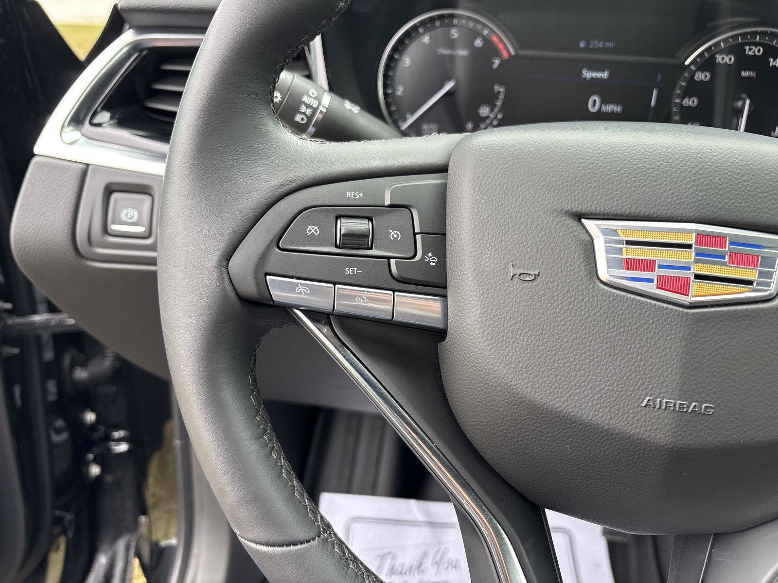 Used 2025 Cadillac XT6 Luxury FWD image 19