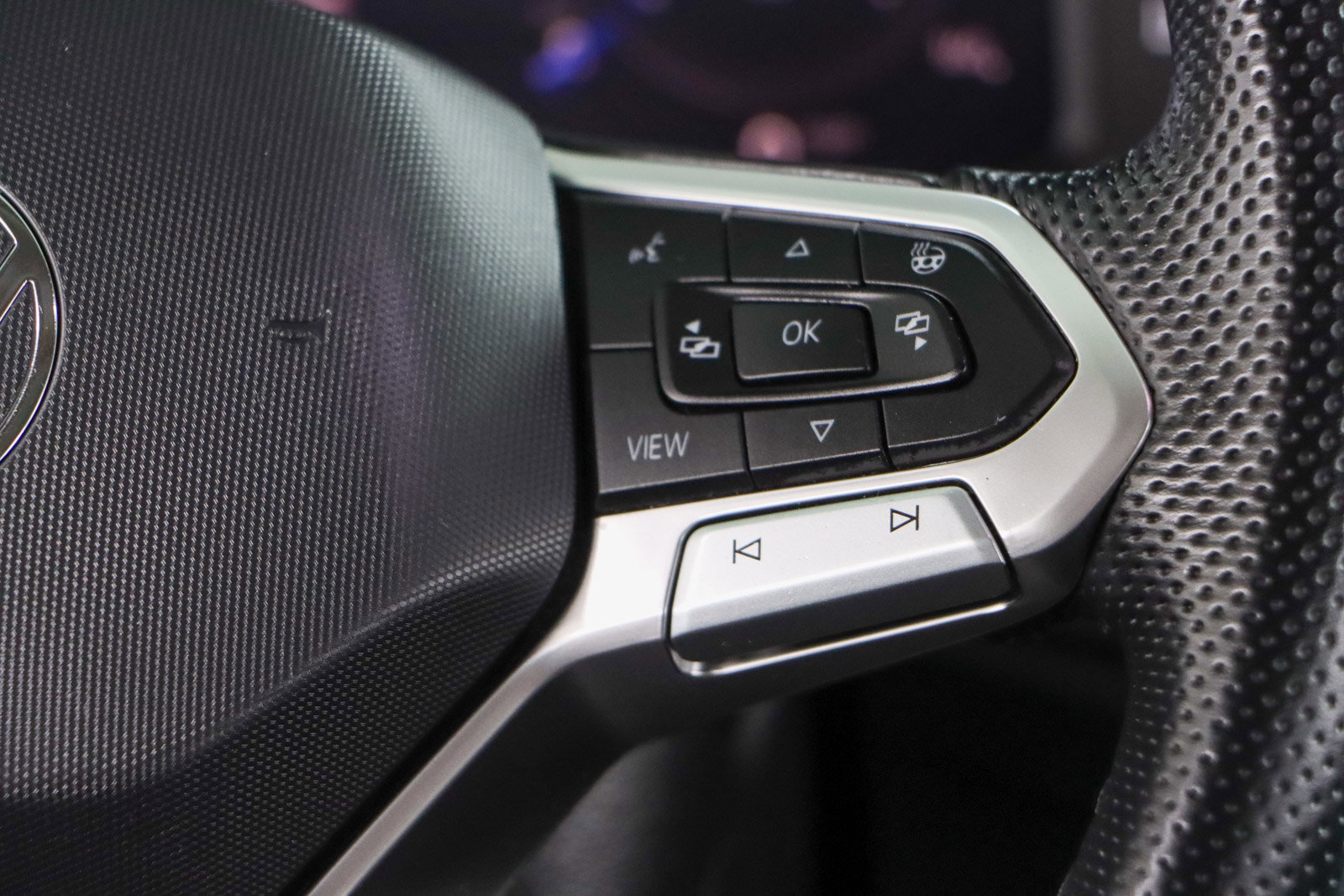 Used 2023 Volkswagen Atlas SEL R-Line image 15