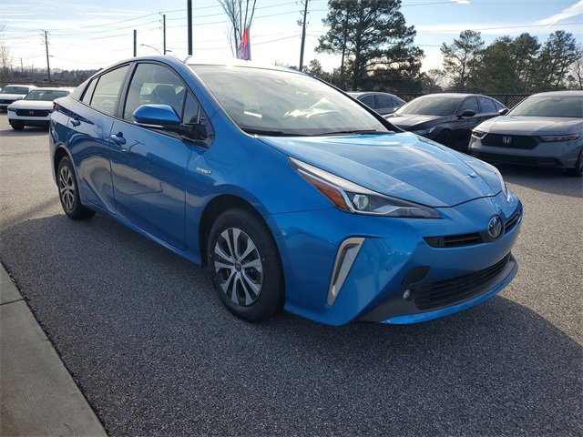 Used 2020 Toyota Prius XLE image 3