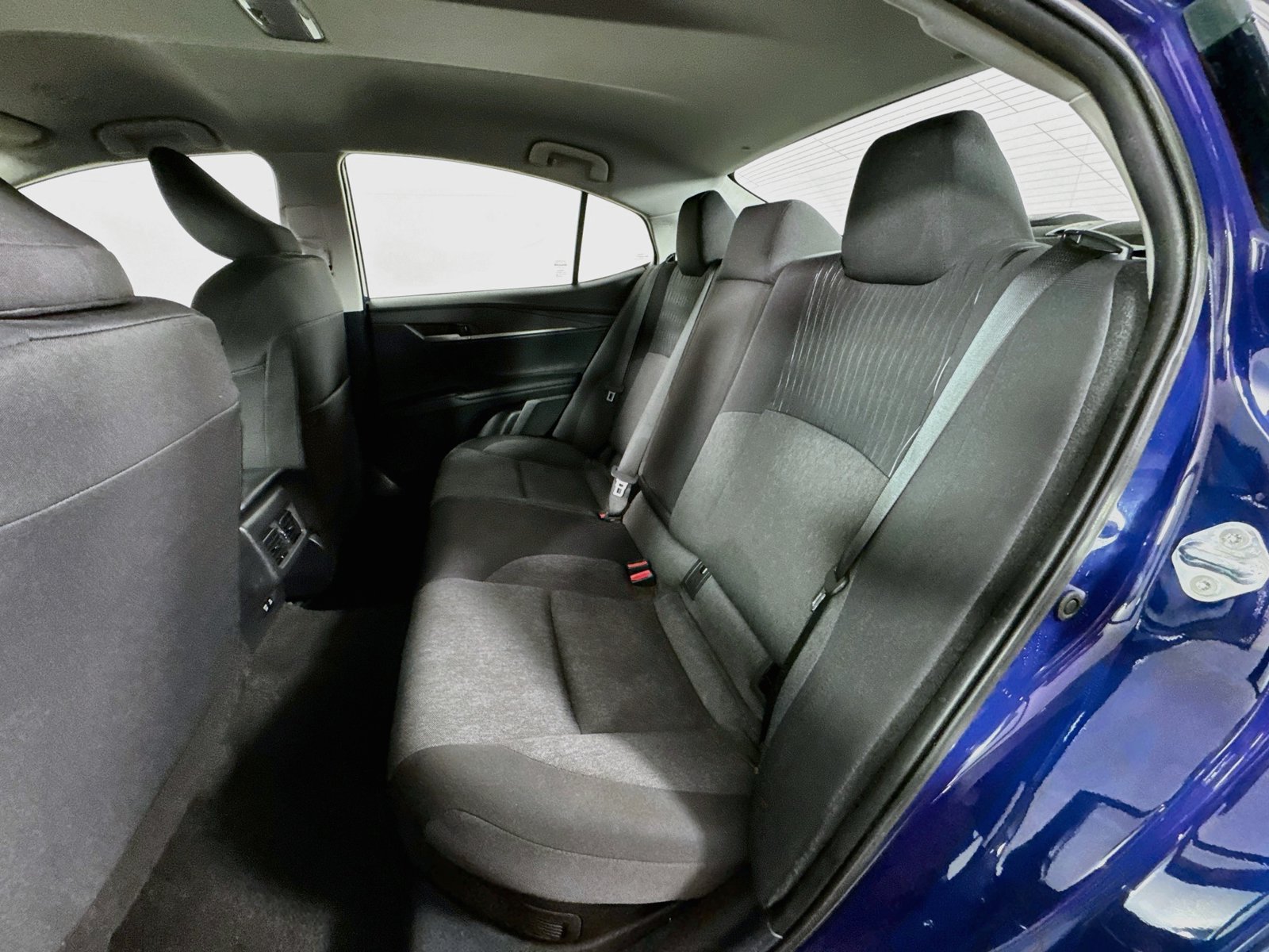 Used 2025 Toyota Camry LE FWD image 20