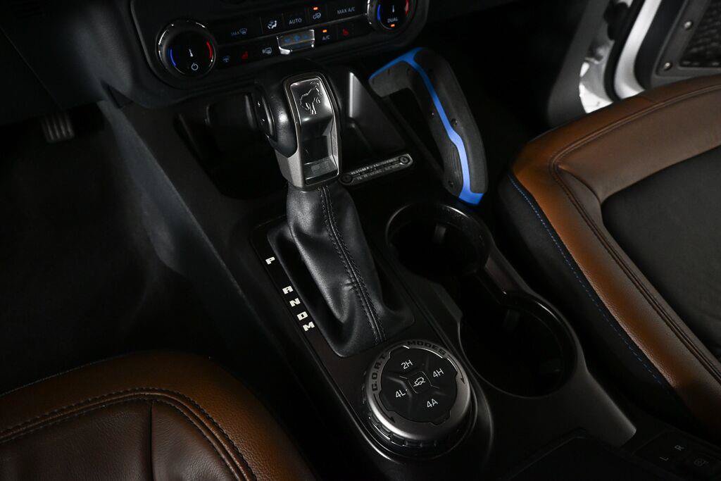 Used 2022 Ford Bronco Outer Banks AWD/4WD image 15