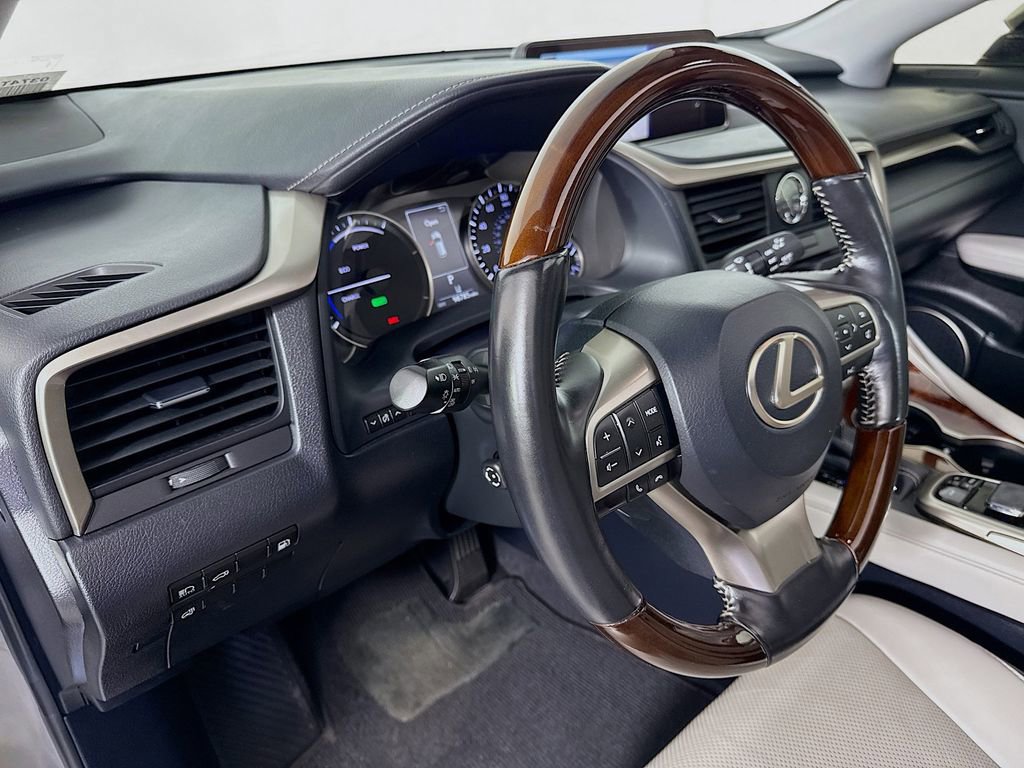 Used 2018 Lexus RX 450hL Premium image 9