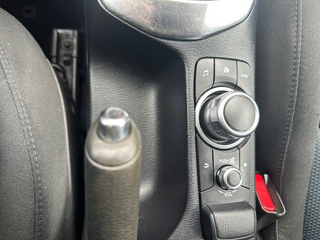 Used 2019 Toyota Yaris LE image 18