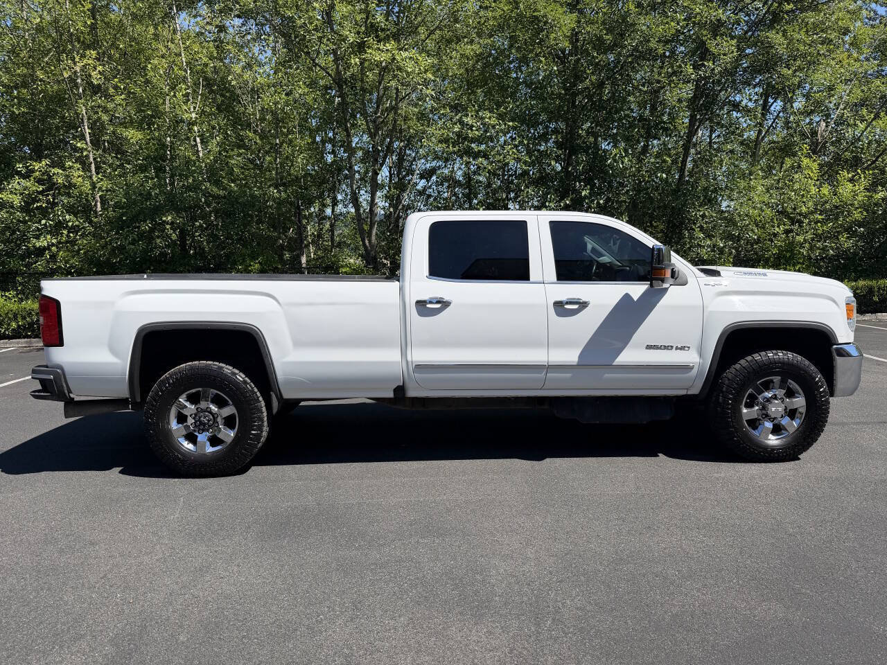 Used 2018 GMC Sierra 3500 SLT w/ Duramax Plus Package AWD/4WD image 4