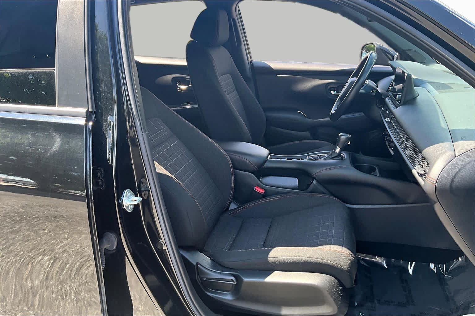 Used 2024 Honda HR-V Sport image 9