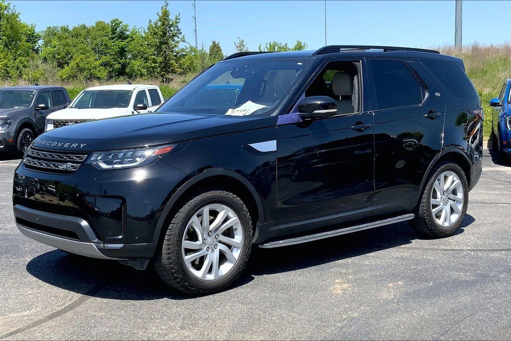Used 2017 Land Rover Discovery HSE AWD/4WD image 5