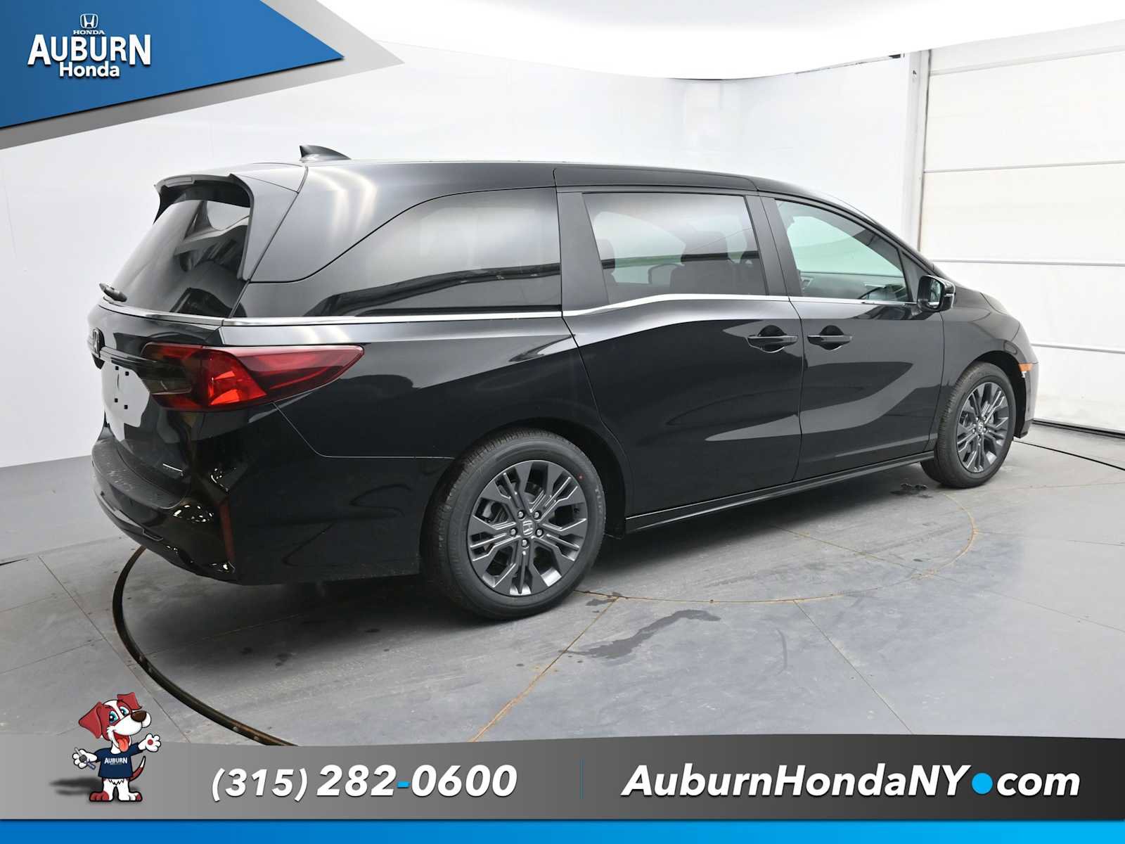 New 2026 Honda Odyssey Touring image 6