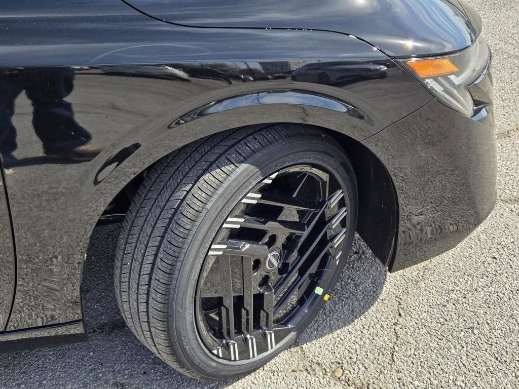 New 2026 Nissan Sentra SR w/ SR Premium Package image 6