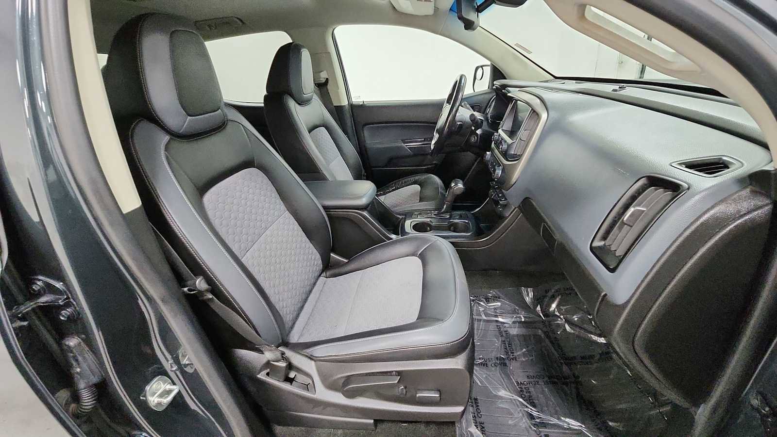 Used 2017 Chevrolet Colorado Z71 image 28