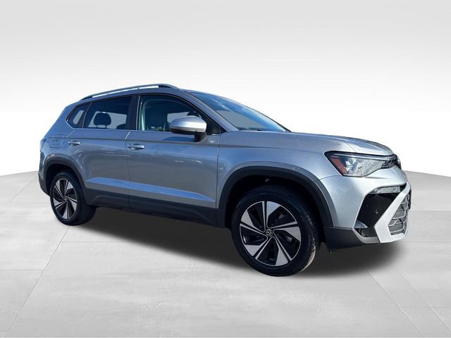 New 2026 Volkswagen Taos SE