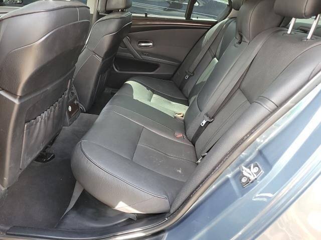 Used 2010 BMW 528i xDrive Sedan AWD/4WD image 6