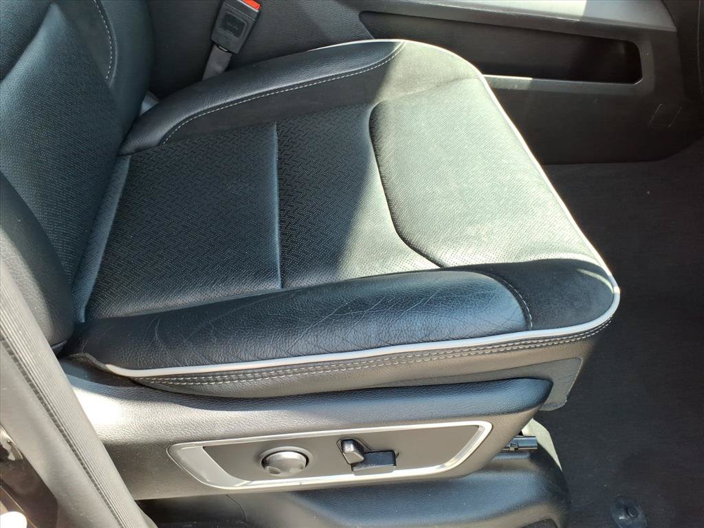 Used 2025 RAM 1500 Laramie AWD/4WD image 18