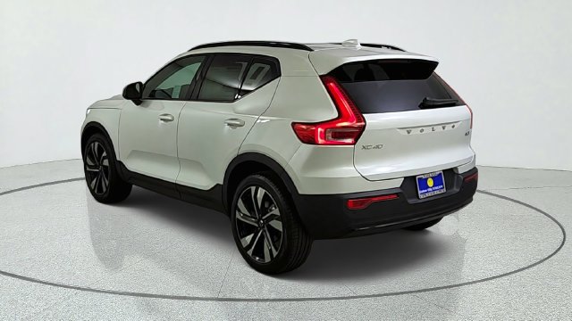 New 2026 Volvo XC40 B5 Plus w/ Climate Package AWD/4WD image 5