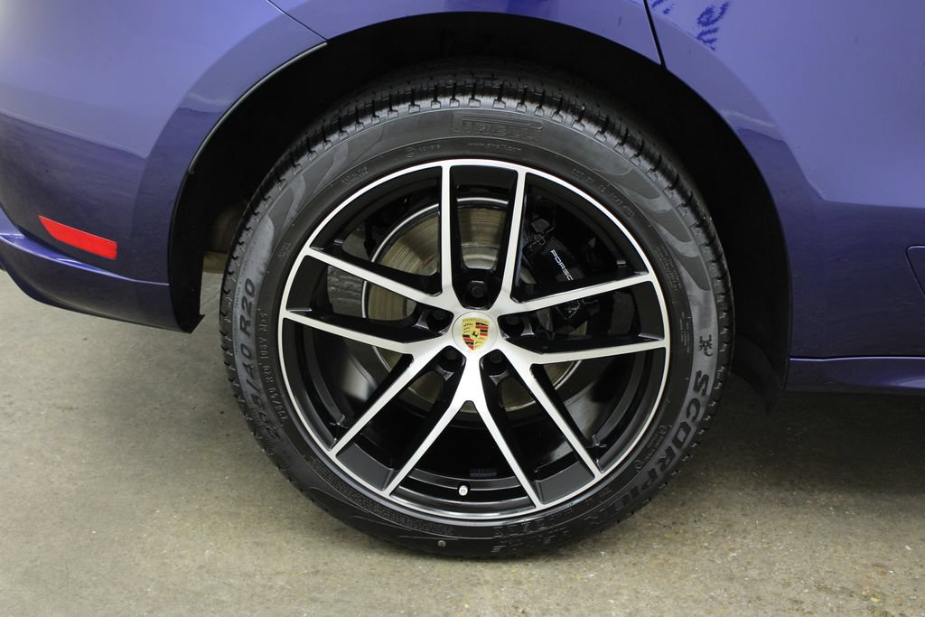 Certified 2023 Porsche Macan AWD/4WD image 14