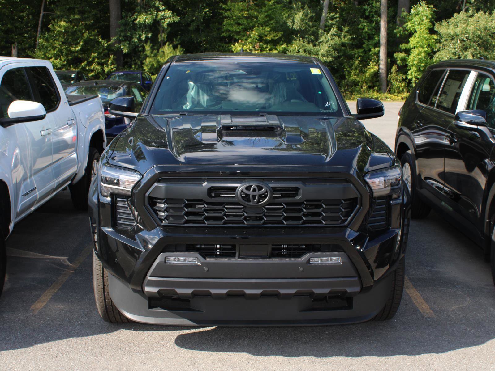 New 2025 Toyota Tacoma TRD Sport image 2