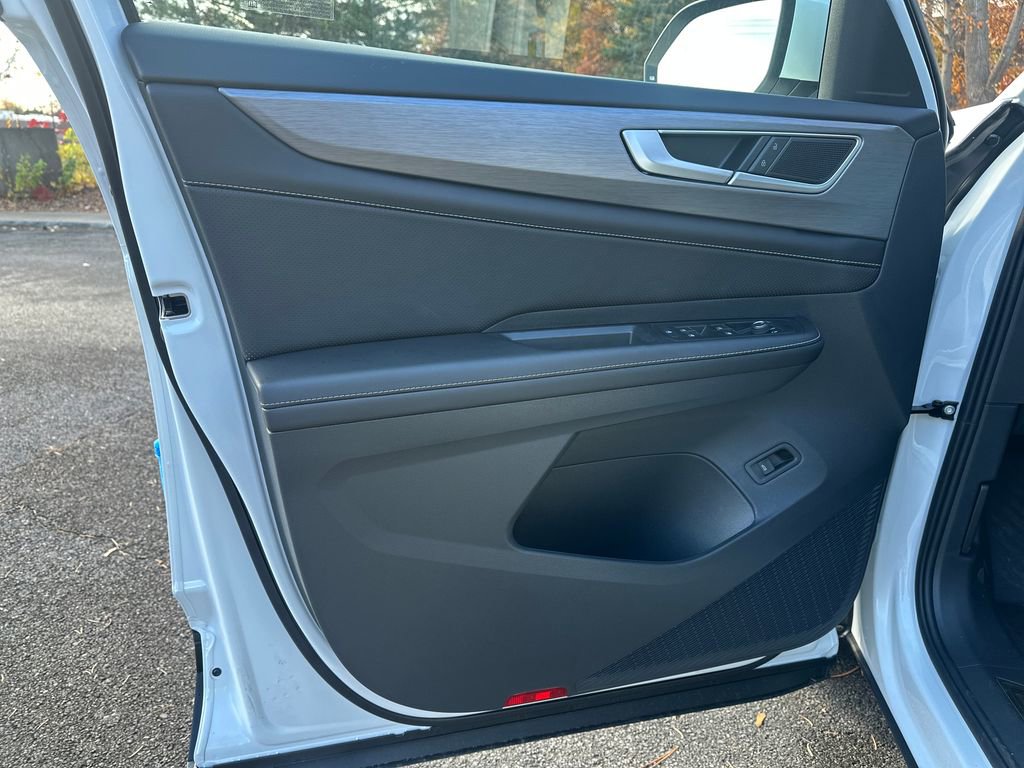 New 2026 Volkswagen Atlas Cross Sport SE image 5