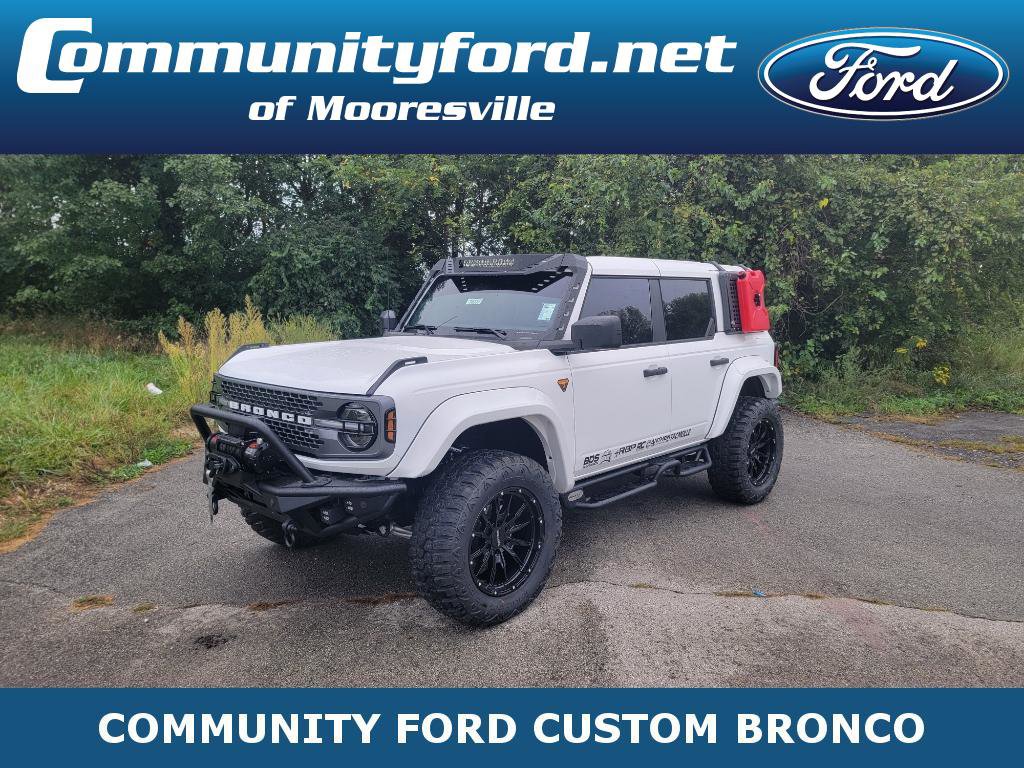 New 2025 Ford Bronco Badlands image 1