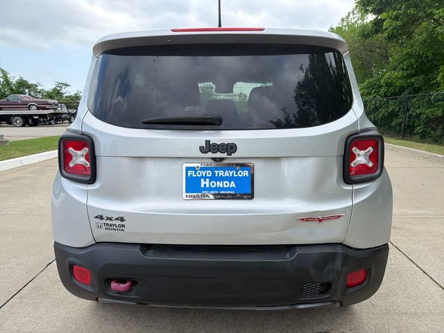 Used 2017 Jeep Renegade Trailhawk w/ Premium Trailhawk Package image 4