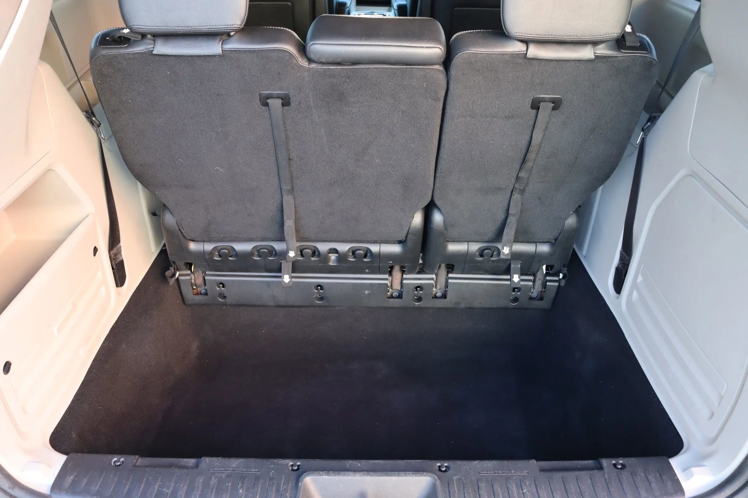 Used 2017 Dodge Grand Caravan SXT image 16