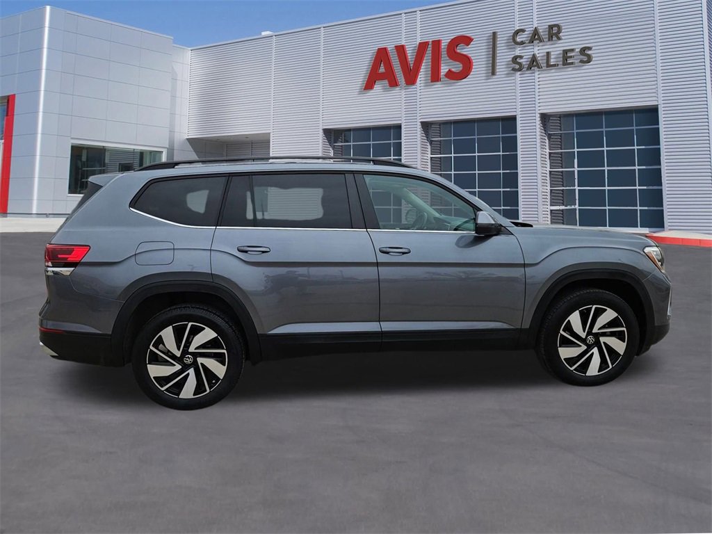 Used 2025 Volkswagen Atlas SE image 7