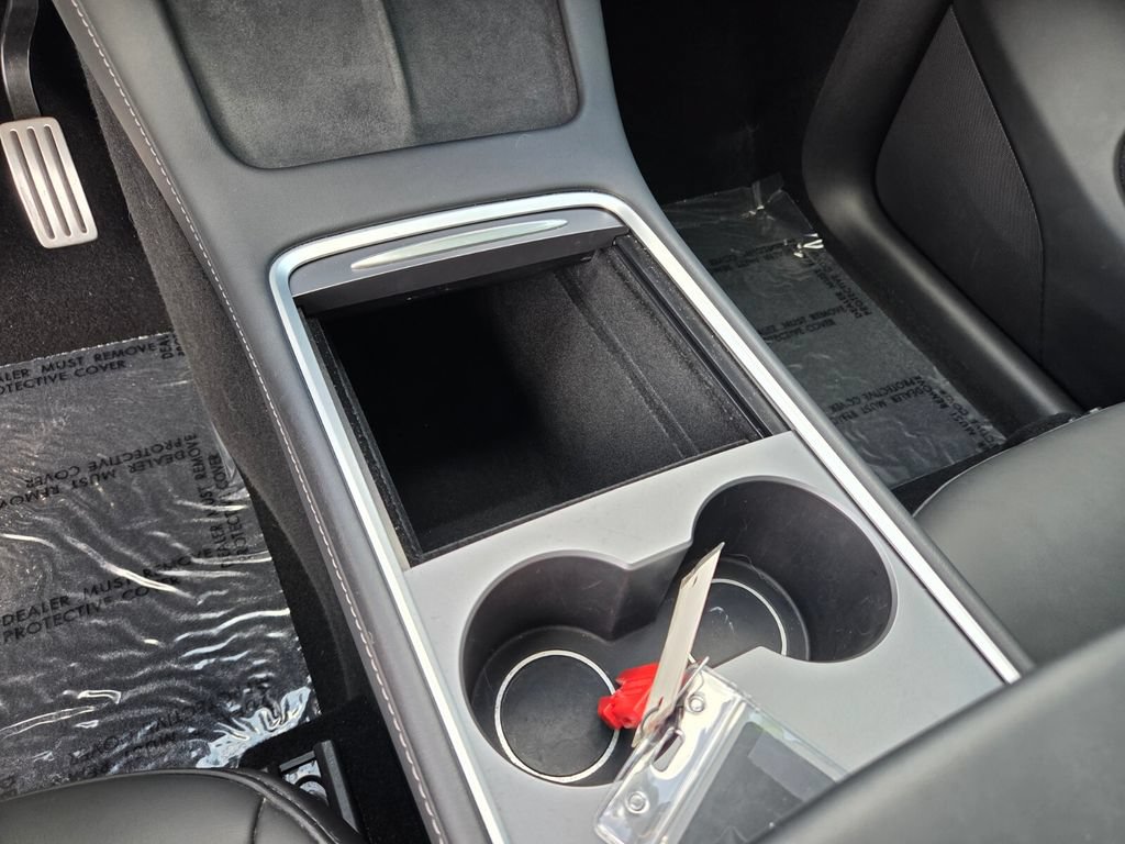 Used 2024 Tesla Model Y Performance AWD/4WD image 26