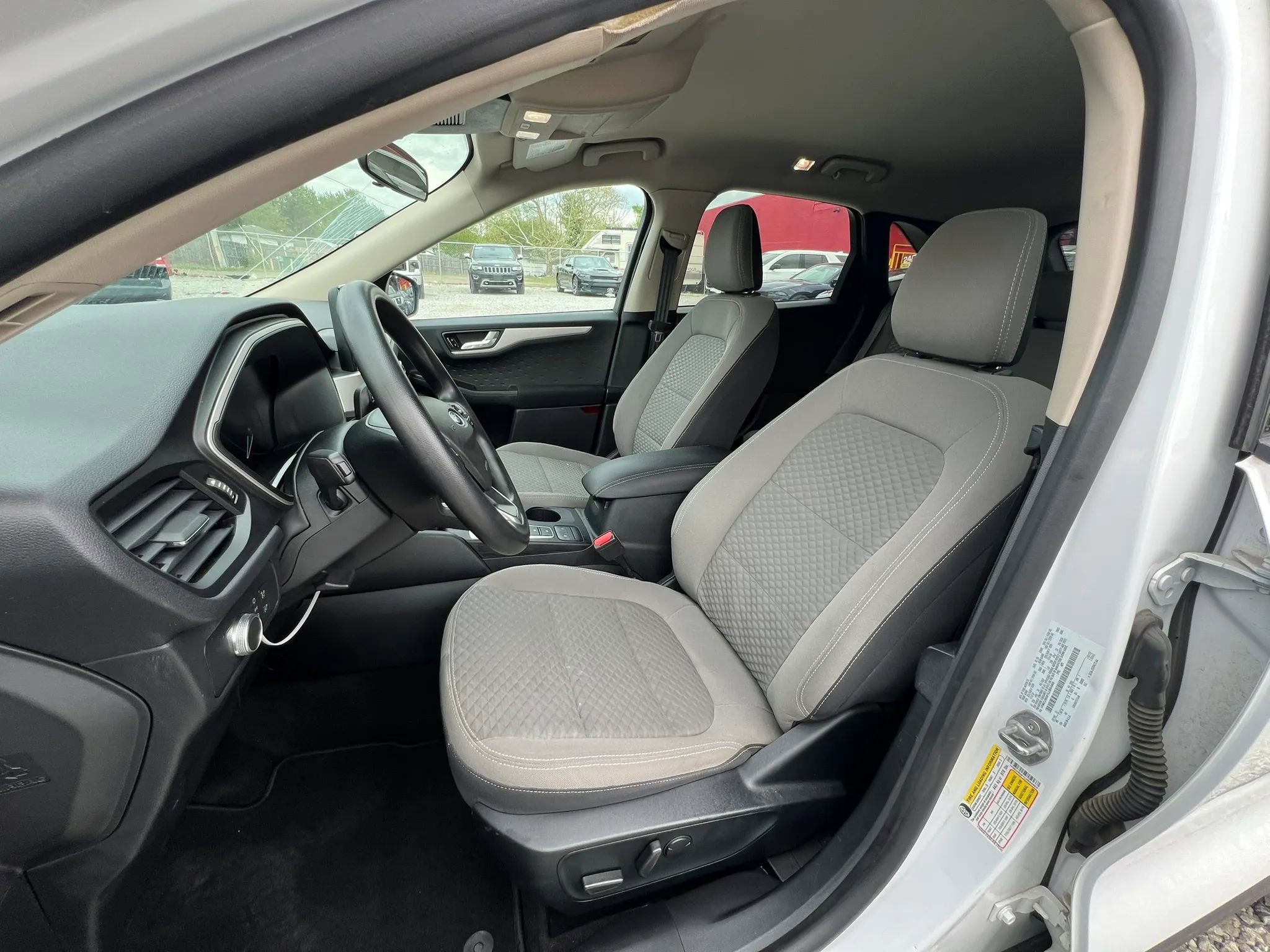 Used 2020 Ford Escape SE AWD/4WD image 9